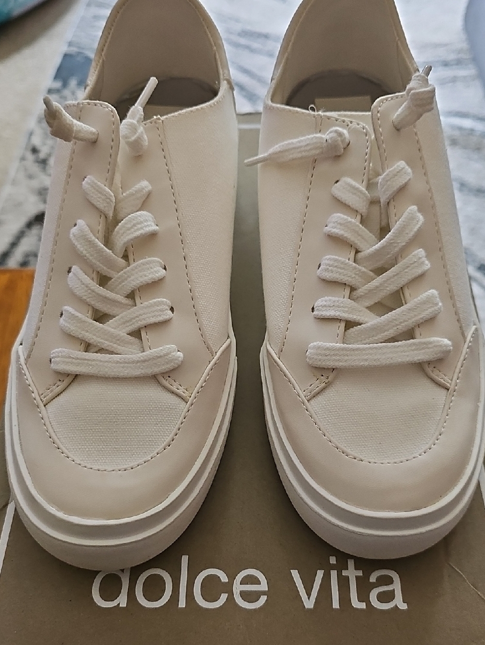 Dolce Vita White Canvas Lace-Up Sneakers Size 6 New